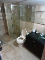 medellin luxury apartment castropol master bathroom